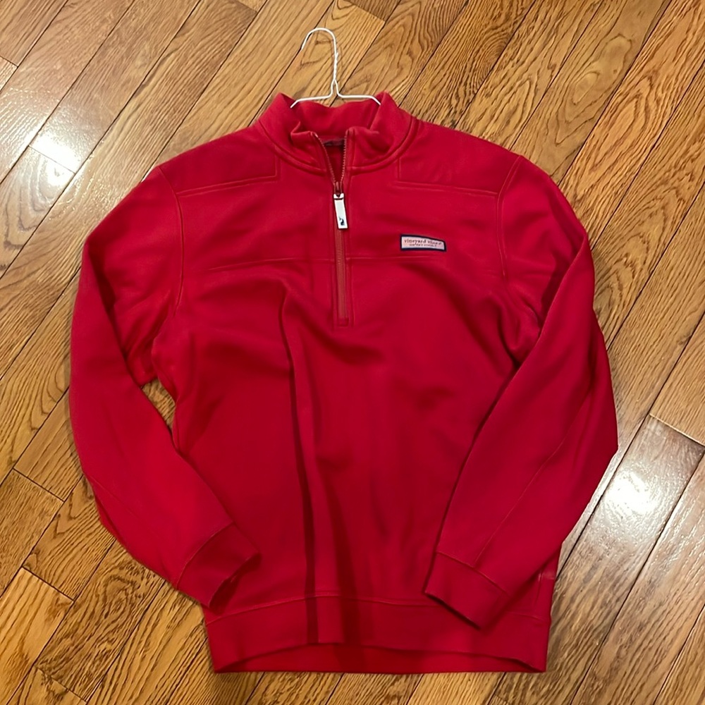 Very nice red sweatshirt type pullover. Rugby type fabric. Super soft. Excellent